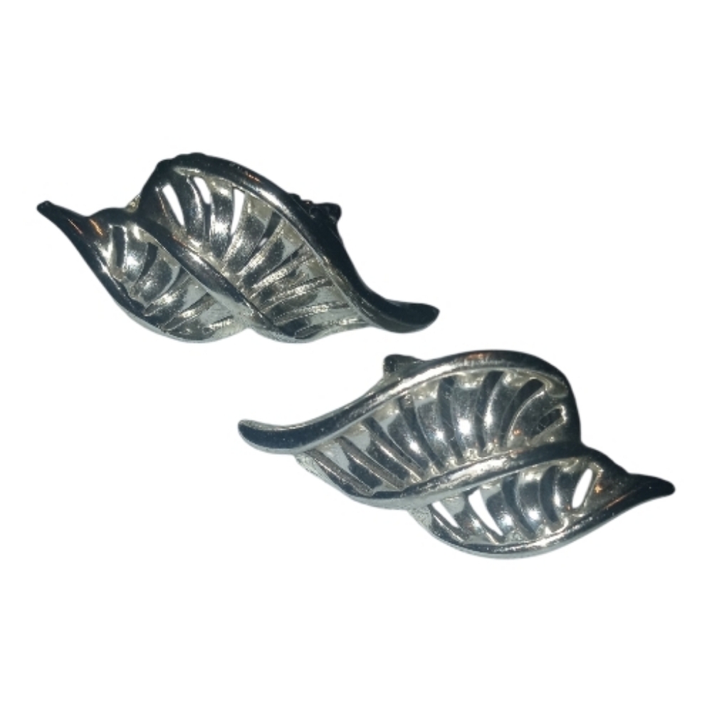 Coro Silver Earrings Shell Design Clip Ons (Vintage)